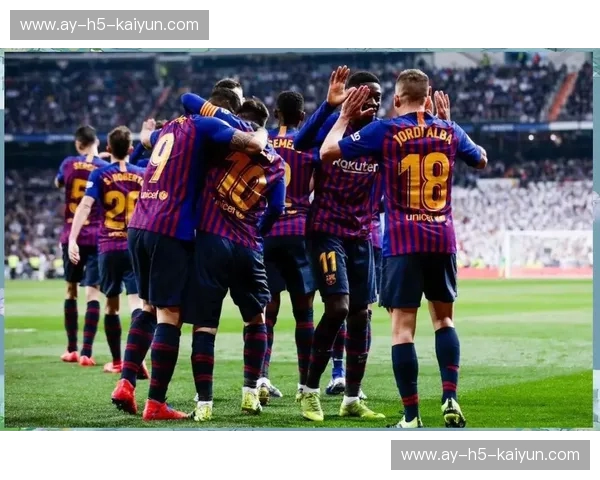 世纪对决：皇马巴萨阵容深度解析，谁将登顶诺坎普？